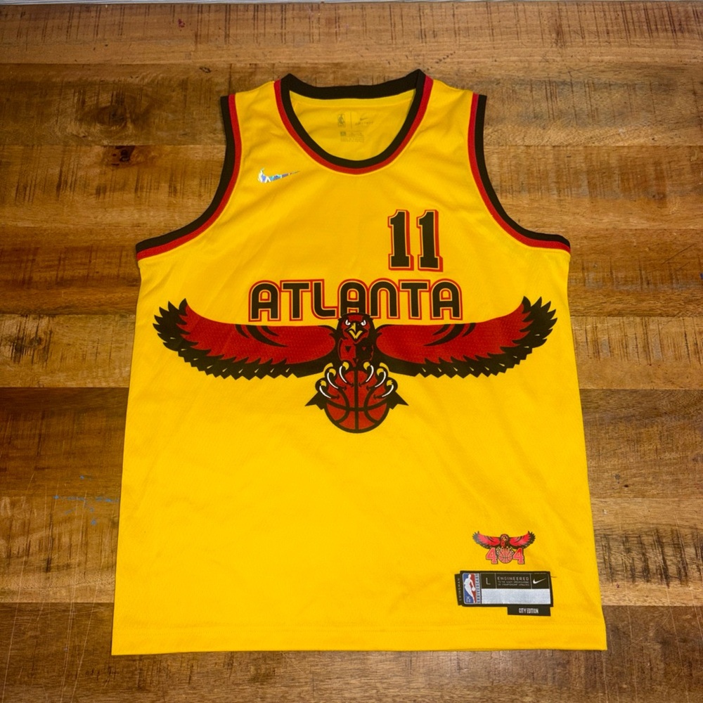 Nike NBA Atlanta Hawks Trae Young #11 Basketball Youth Jersey Size L 14/16